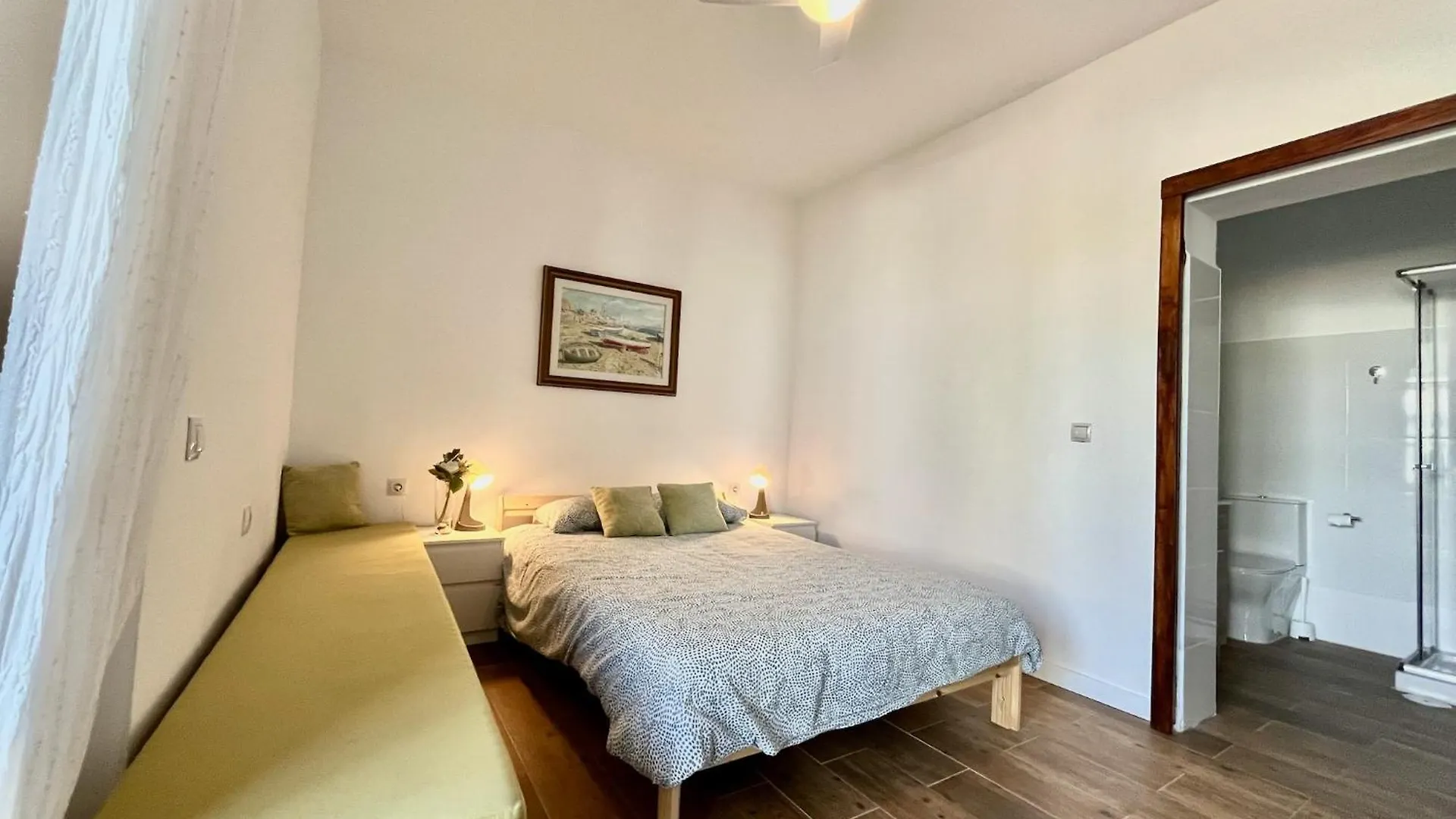 Homestay Castillo De Ralph Los Banos de Guardias Viejas Spain